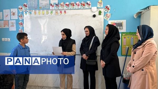 تقدیر از برگزیدگان ویژه‌برنامه هفته جهانی فضا در مدارس حاجی‌آباد