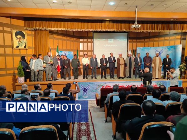 آیین تکریم و معارفه سرپرست جدید دانشگاه آزاد اسلامی واحد تاکستان