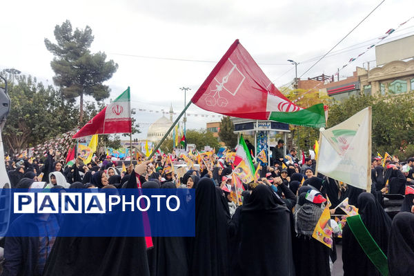 راهپیمایی 13 آبان در قم