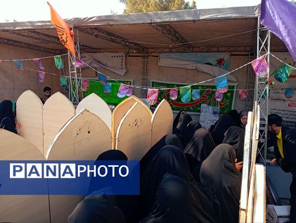 توزیع آش نذر ظهور در کاشمر 