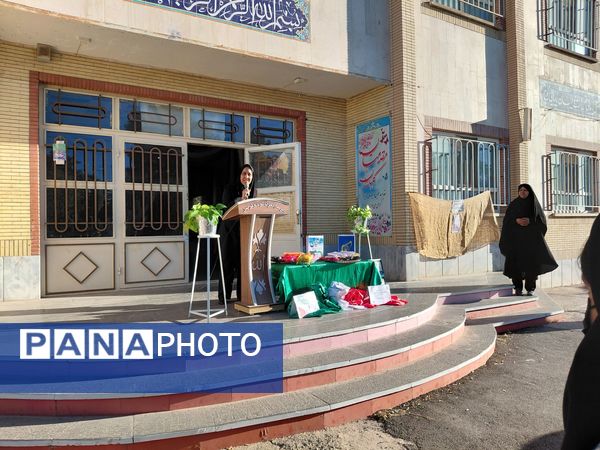 حماسه‌‌ روز‌ دانش‌ آموز‌‌‌ در‌ دبیرستان‌ نمونه‌ اندیشه‌