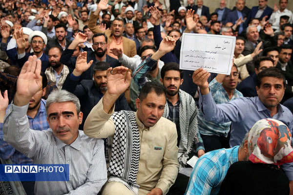 دیدار جمعی از معلمان با رهبر معظم انقلاب