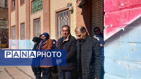 برگزاری مراسم تقدیر از دانش‌آموزان ممتاز آموزشی دبیرستان هفده شهریور شهرستان فیروزکوه