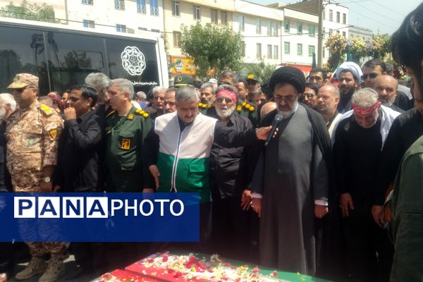 تشییع پیکر شهدای مدافع وطن در شهرک وحدت شهرستان فردیس