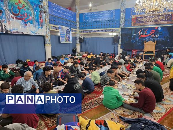 اعتکاف دانش‌آموزی در مسجد جامع قائمشهر