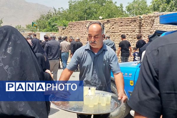 مراسم عزاداری و زنجیرزنی روز عاشورا در روستای جعفرآباد بوانات