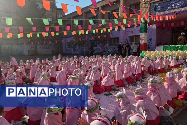 نغمه‌های قرآنی در دل دختران دبستان میقات بهارستان دو طنین‌انداز شد