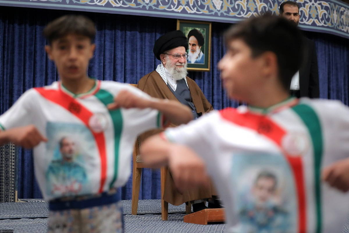 تأکید رهبر انقلاب بر نقش جوانان در استقلال و اقتدار ملی/ از مدالهای طلا تا اقتدار ملی