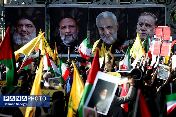 تجمع محکومیت ترور سید حسن نصرالله و قدردانی از عملیات وعده صادق ۲ در میدان امام حسین(ع)