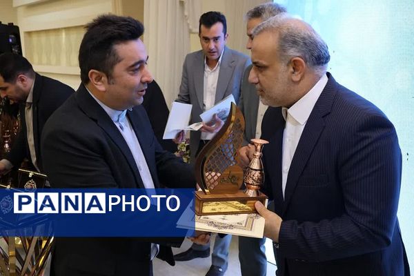 برگزاری مراسم گرامیداشت مقام معلم در بهارستان‌دو