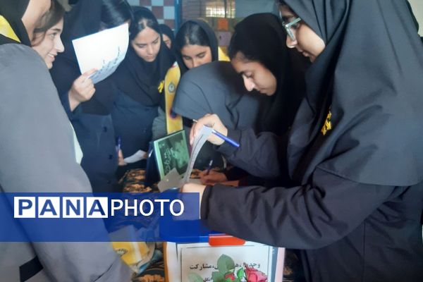 برگزاری انتخابات شورای دانش‌آموزی در دبیرستان فرزانگان قائمشهر