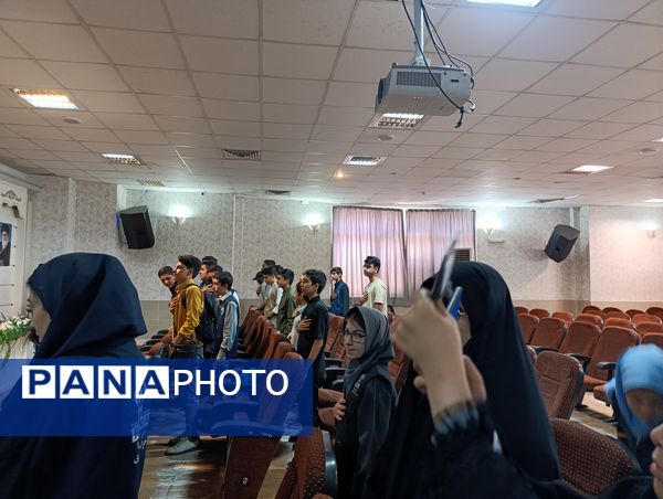 کارگاه خبرنگاری موبایلی با  مدیر عامل خبرگزاری پانا در مشهد 