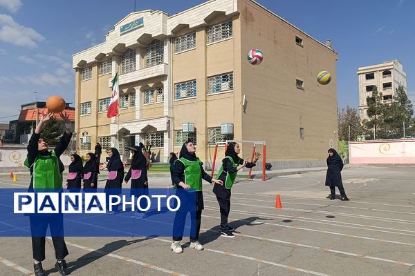 افتتاحیه المپیاد ورزشی درون مدرسه ای در دبیرستان مهر نیشابور