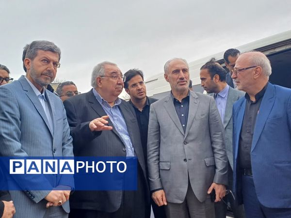 آیین کلنگ زنی صنایع پوشاک کیف و کفش در شهرک صنعتی کمشچه
