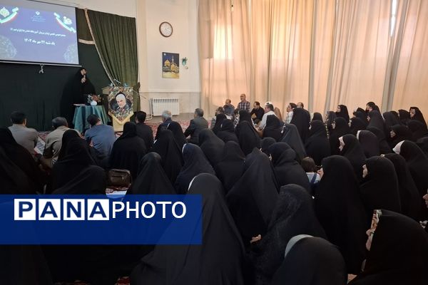 جلسه انجمن اولیا و مربیان در دبستان هیات امنایی قرآنی مبین شهرستان شیروان