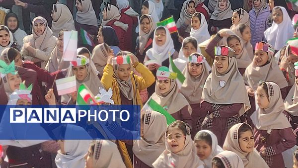 نکوداشت ایام الله دهه مبارک فجر در مدارس آزادواری یک و شهید رجایی یک منطقه پردیس 