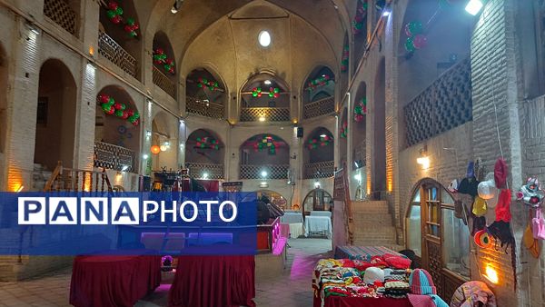 یلدا، بهانه‌ای برای گردهمایی در کنار اصالت ایرانی 