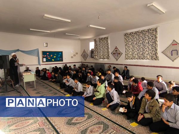 گرامیداشت ایام فاطمیه در دبیرستان خاتم الانبیا خاتم