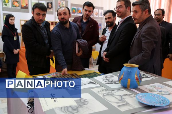 برگزاری نمایشگاه دستاورد های دانش آموزان در هنرستان حضرت فاطمه (س)  اردبیل