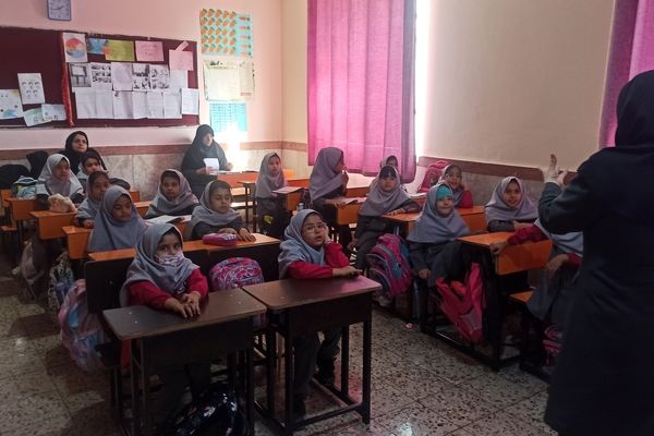 آموزش پدافند غیرعامل در دبستان نیایش