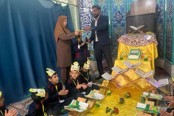 برگزاری جشن قرآن پایه اول مدرسه شهیدمحمد منتظر قائم