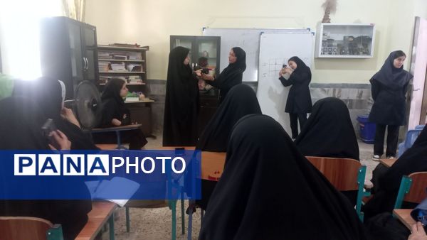 برگزاری هفته دوم دوره آموزشی فصل رویش در هنرستان ثمین