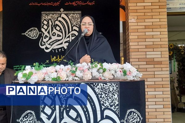 برگزاری مراسم گرامیداشت هفته بسیج در مدرسه شهید زهره‌وند قرچک