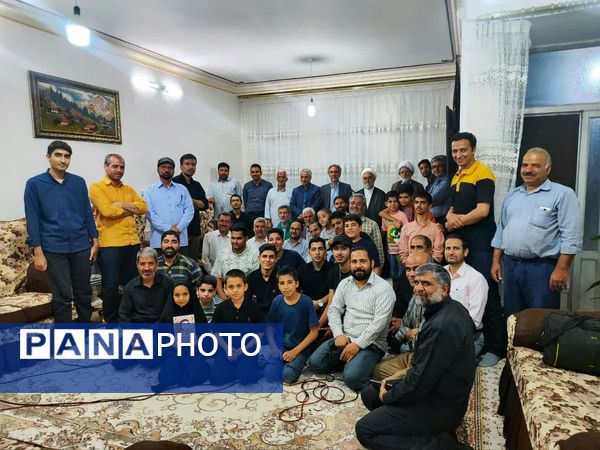 محفل قرآنی چهل شب با چهل شهید در بیت معظم شهدا شهرستان کاشمر 