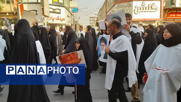 بیعت دوباره مردم قم با رهبری و مرجعیت 