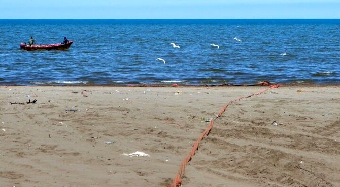 کاهش سطح آب خزر تهدیدی برای اقتصاد و امنیت اجتماعی است