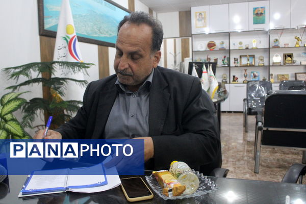 نشست خبری معاون تربیت‌بدنی و سلامت آموزش و پرورش استان بوشهر