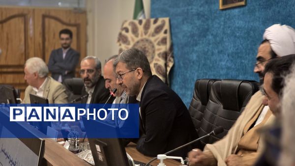 آیین رونمایی از پوستر بیست‌وهفتمین جشنواره خیرین مدرسه‌ساز استان اصفهان