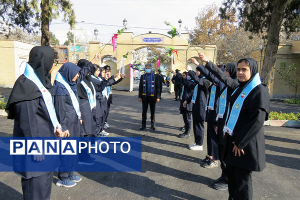 برگزاری مانور زلزله در هنرستان محمودیه شهرستان بجنورد 
