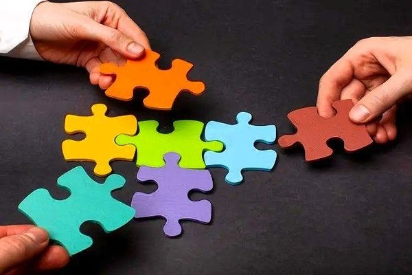 انتخاب رشته تحصیلی با توجه به علاقه، استعداد و عوامل محیطی فرد باید انجام شود