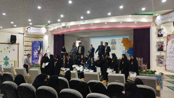 همایش تجلیل از برگزیدگان جشنواره نوجوان خوارزمی در خلیل آباد