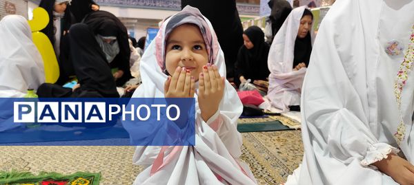 حضور دانش‌آموزان بیرجندی در نماز جمعه