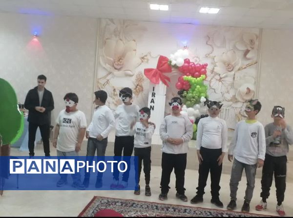 برگزاری جشنی برای معلولان، پاک‌ترین مخلوقات خدا در آشخانه 