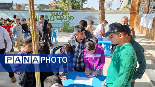 انتخابات شورای دانش‌آموزی در دبیرستان پژوهش آشخانه 