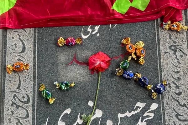 برگزاری مراسم غبارروبی مزار شهدای دانشجومعلم در استان یزد