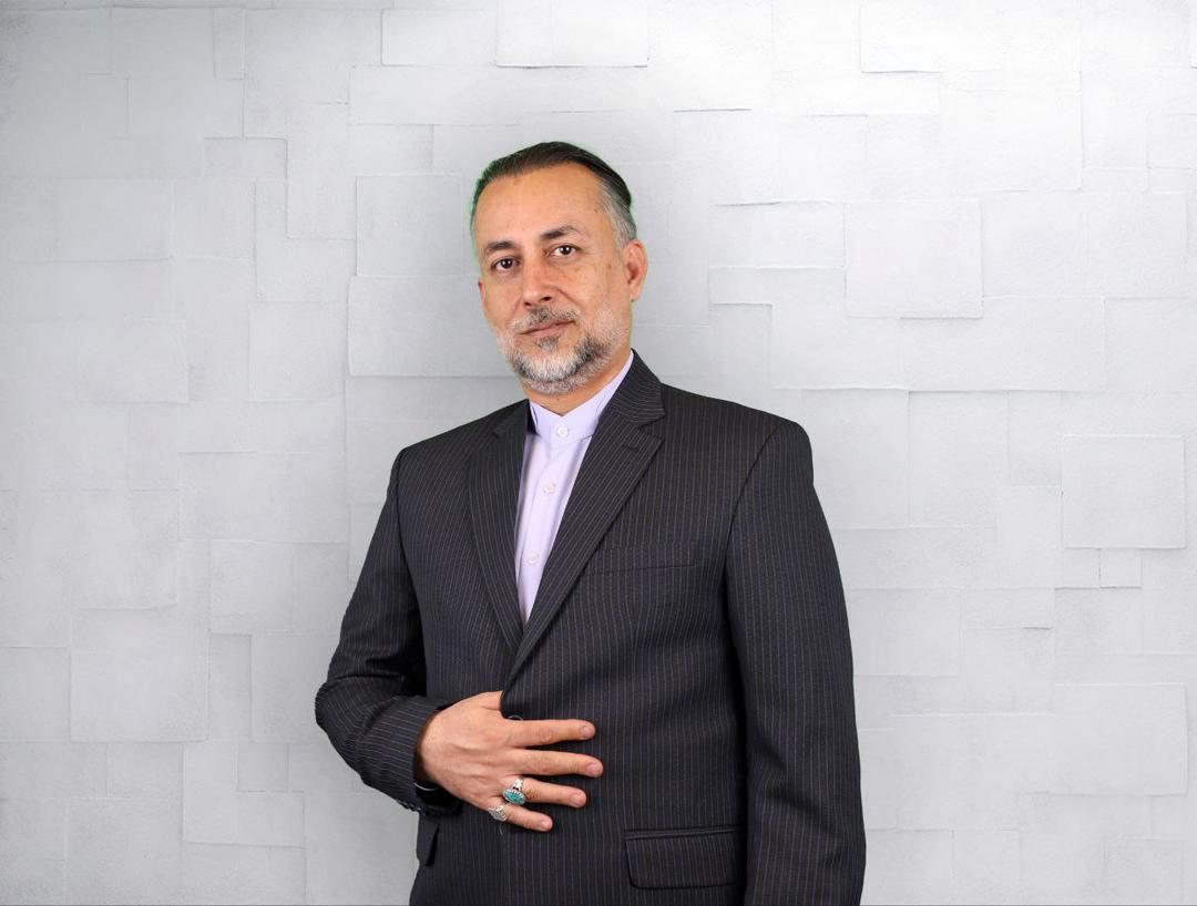 مفاهیم قانون اساسی باید به زبان ساده و جذاب به دانش‌آموزان آموزش داده شود