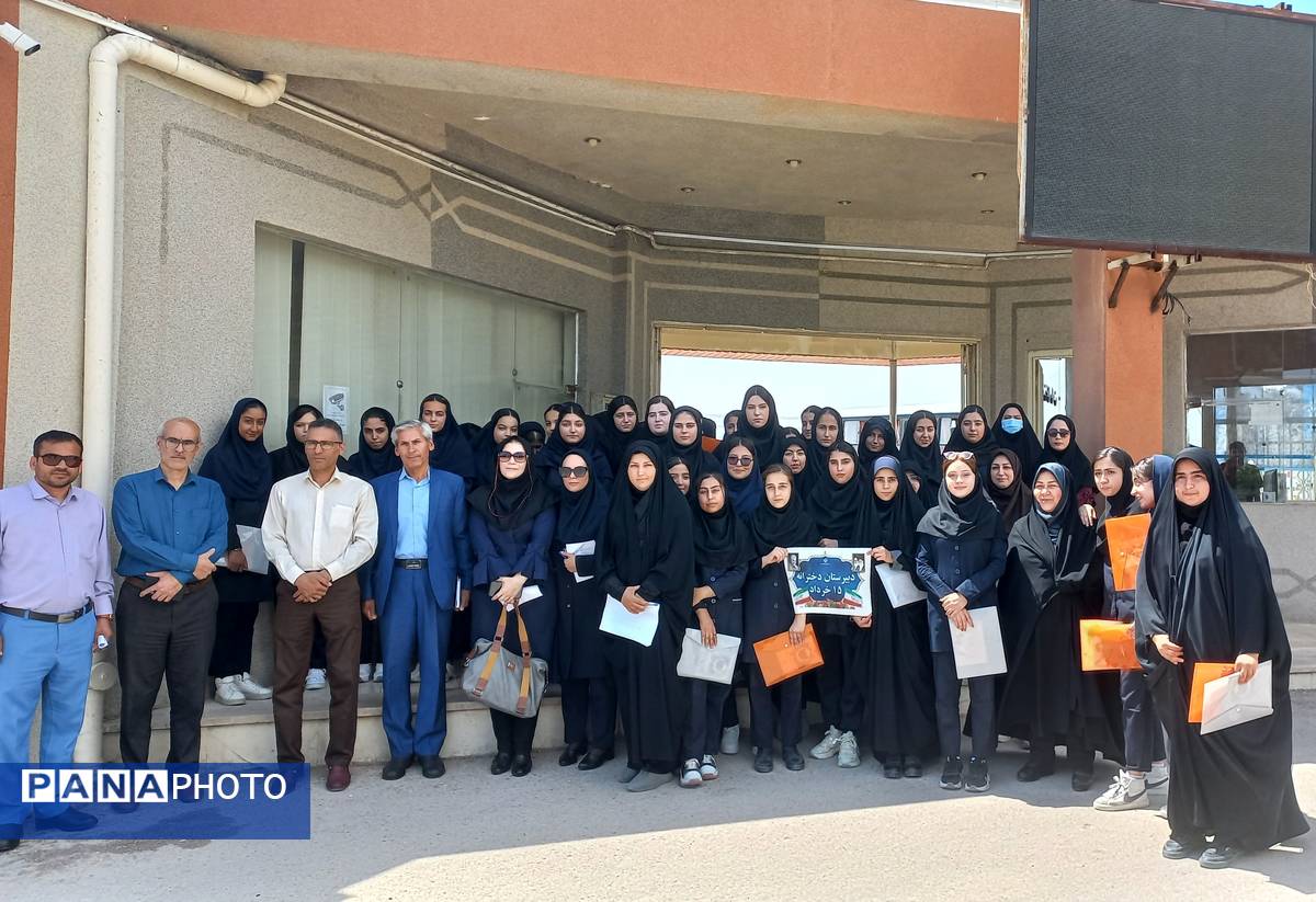 حضور دانش آموزان دبیرستان ۱۵خرداد در اردوی راهیان پیشرفت