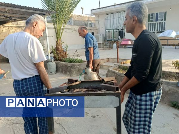 پخت و توزیع نذری در روز تاسوعای حسینی روستای حسن آباد داراب استان فارس