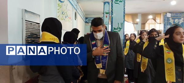  همایش یاوران انقلاب در دبیرستان امام سجاد (ع) ناحیه ۴ کرج