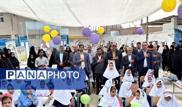 آیین نواختن زنگ شکوفه ها و جوانه ها در شهرستان خلیل‌آباد 