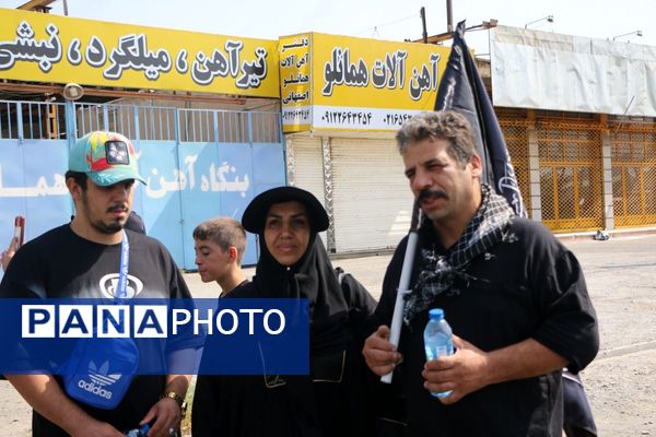 امروز خیابانهای شهر صفادشت، میزبان جاماندگان اربعین حسینی بود 