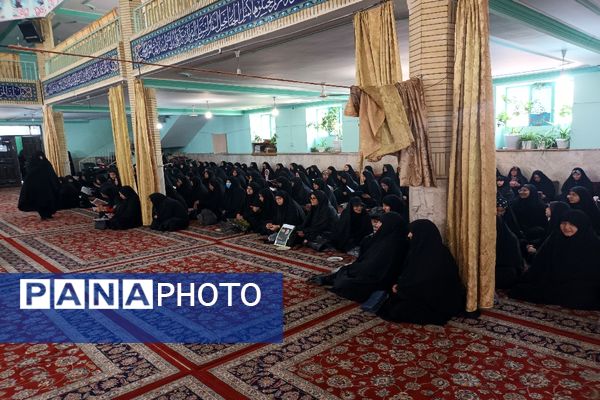 مراسم ترحیم و قرآن‌خوانی برای شهید جمهور و همراهان در مصلی چناران