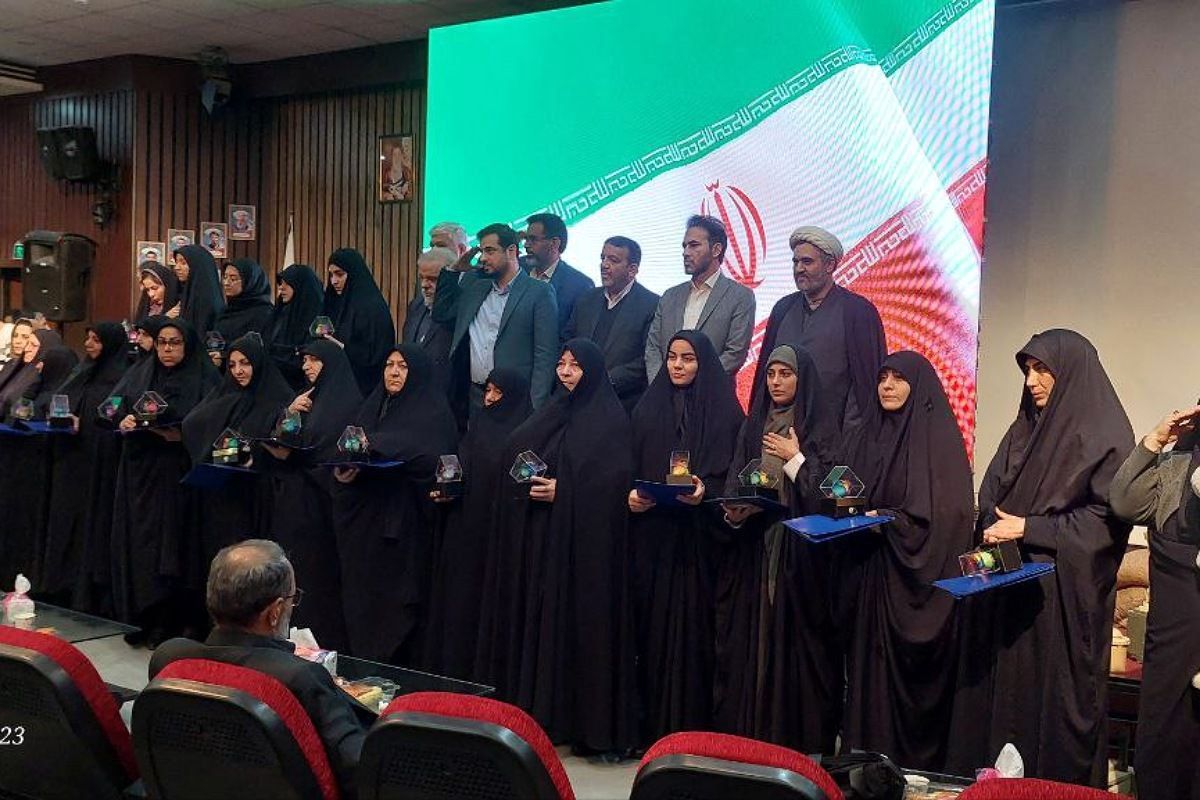 یادواره شهدای جنگ دوازده روزه در دانشگاه آزاد اسلامی تهران شرق