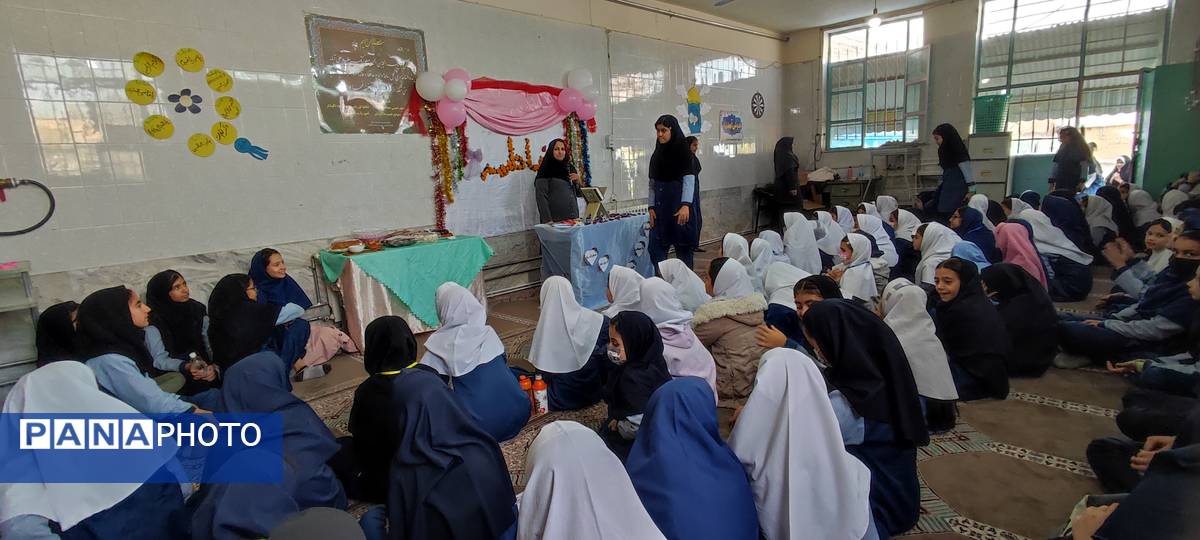 جشن ولادت حضرت فاطمه زهرا (س) و روز مادر در دبستان شهید احمد خاقانی شهرستان شیروان