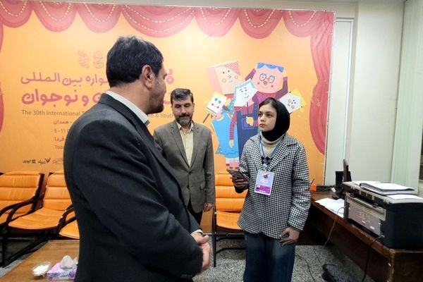 جشنواره‌ تئاتر، رفتار اجتماعی می‌سازد و فرهنگ را زنده نگه می‌دارد