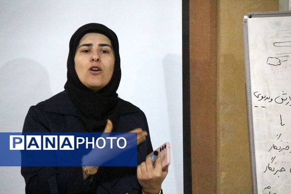 کارگاه آموزشی خبرنگاری ویژه دانش‌آموز خبرنگاران پانا در یزد